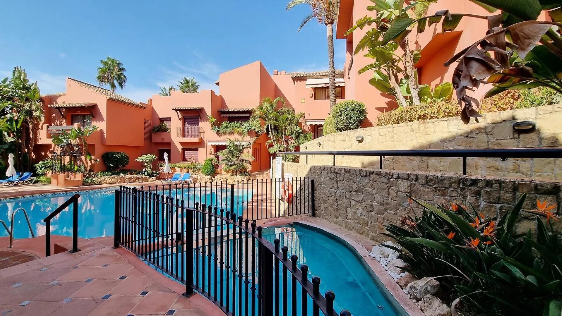 Jardines De Don Carlos Apartment Marbella Spain